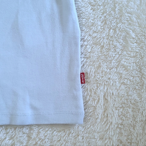 Levi's "Broadcasting🎙 Live From San Francisco California" Graphic Tee👕 - NWT - Picture 6 of 13